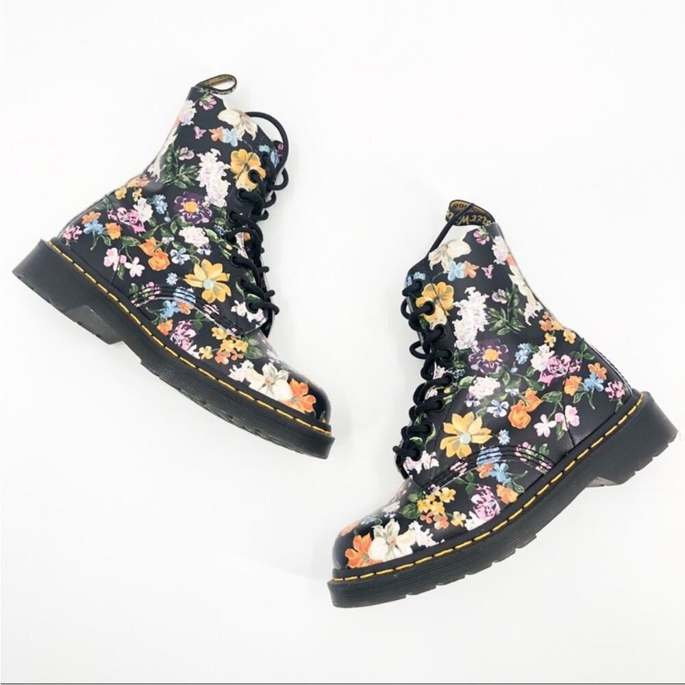 Dr. Martens 1460 Pascal Darcy Floral Black Leather Lace Up Combat Boots 5 ladies